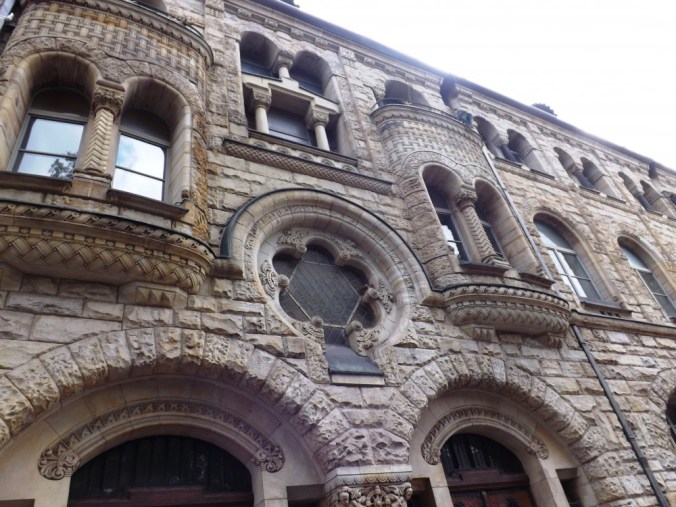 détail façade gare