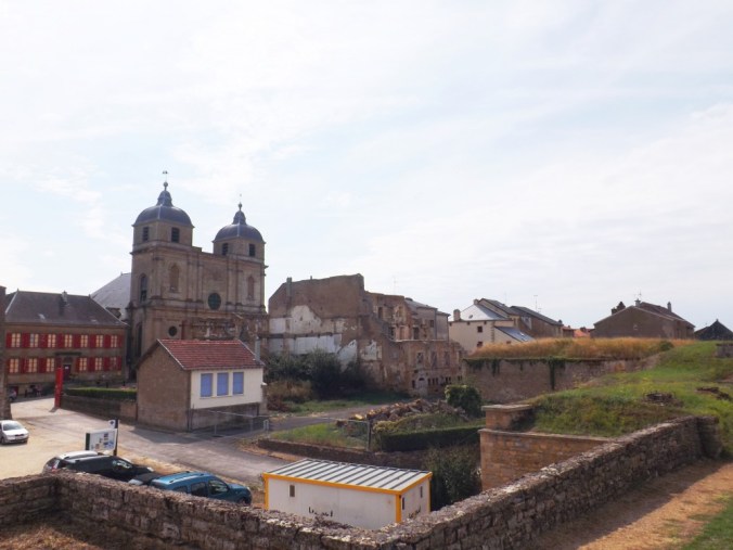 village depuis les remparts