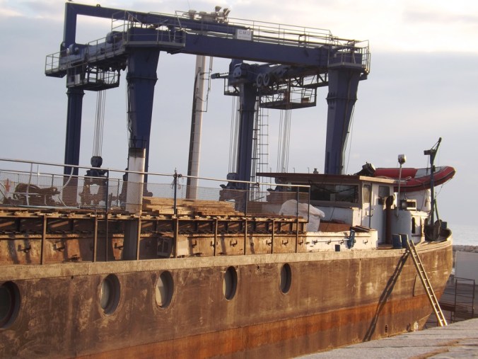 bateau bois aire de carenage mole st louis sete