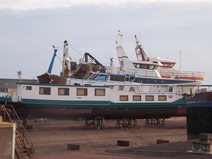 bateaux sur cale mole st louis sete