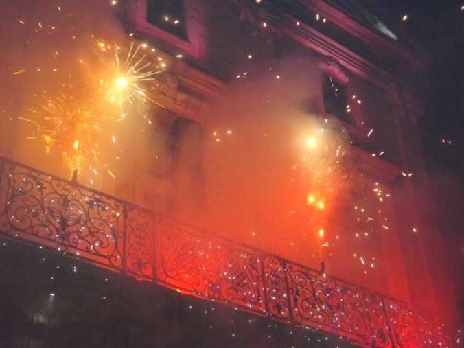 embrasement maison consulaire noel au pays des merveilles pezenas