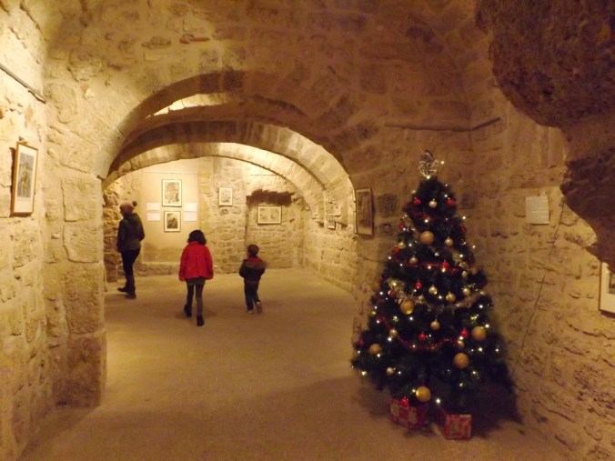 exposition Si Noel m'etait conte dans l'hotel des barons de lacoste