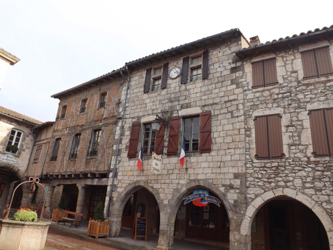 hôtel de ville de Castelnau de montmiral