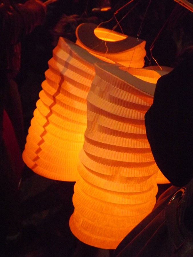 lampions pour la procession aux flambeaux lors de la pegoulade decembre 2015 pezenas