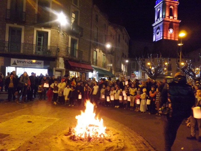 le feu pour le rituel de cacha fuoc pegoulade pezenas decembre 2015