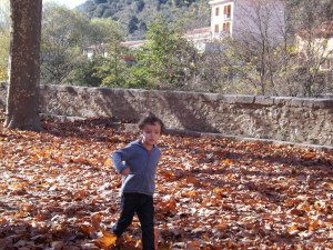 matthieu dans les feuilles a villefranche de conflent