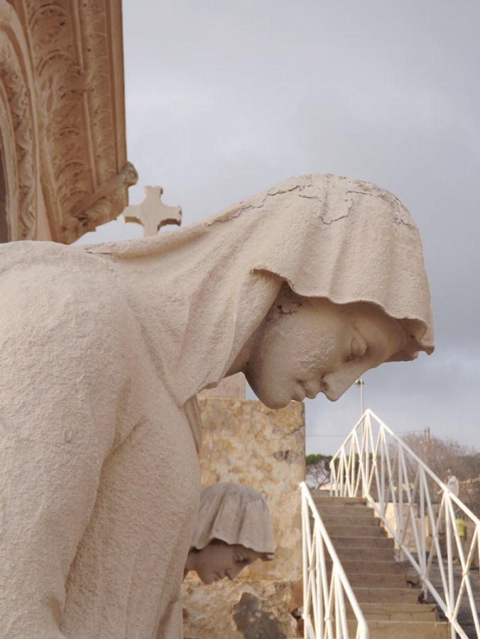 pleureuses tombe cimetiere marin de sete