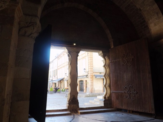 portes en bois narthex du clocher-porche de l'abbaye st pierre de moissac