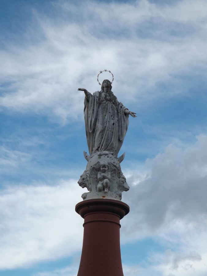 statue de la Vierge au Pechmiral de Castenau de Montmiral