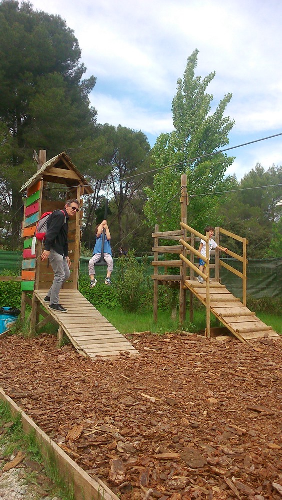 fred et matthieu à la tyrolienne du parc teraventure