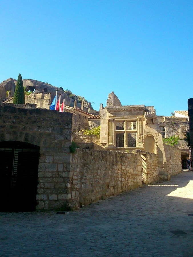 rue dans les baux de provence