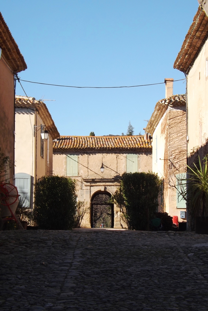 vue sur le quartier ouvrier de Villeneuvette rue Colbert