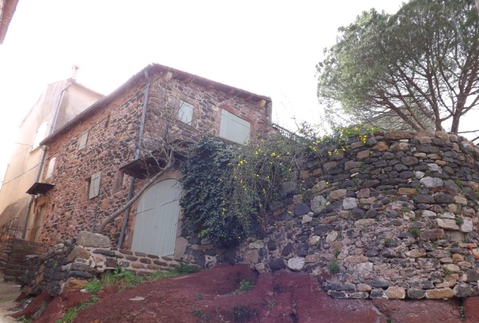 maison dans le village d'Octon