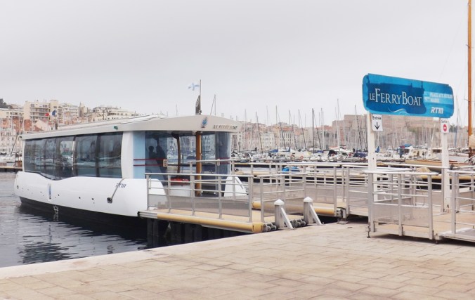 ferry boat marseille vieux port