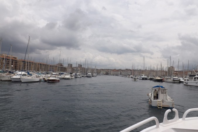 plan large vieux-port vue du bateau marseille