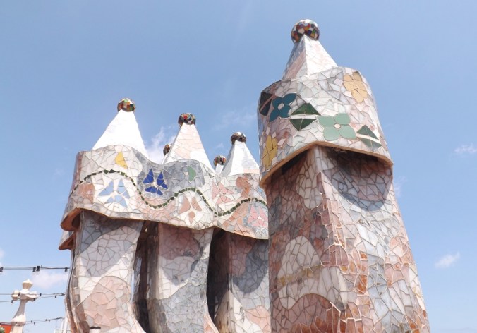 cheminees toit casa batllo