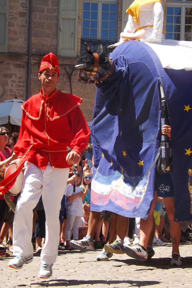 le poulain et son meneur