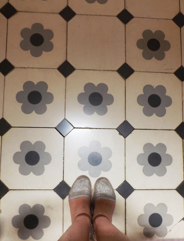 mes pieds carrelage buanderie casa batllo