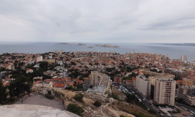vue sur marseille et les iles du Frioul depuis notre dame