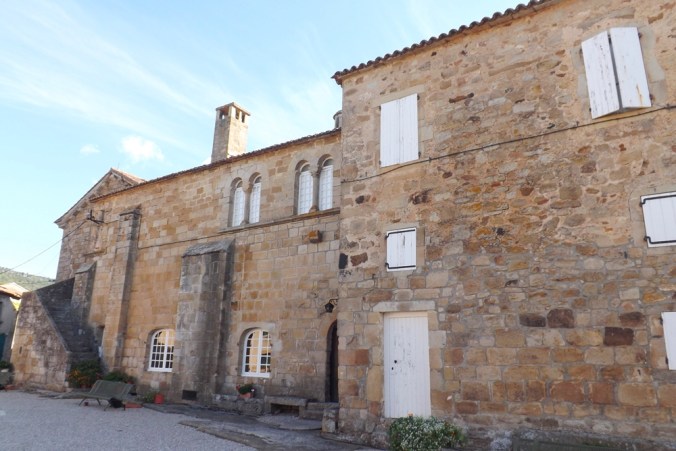 eglise-cours-prieure-st-michel-de-grandmont
