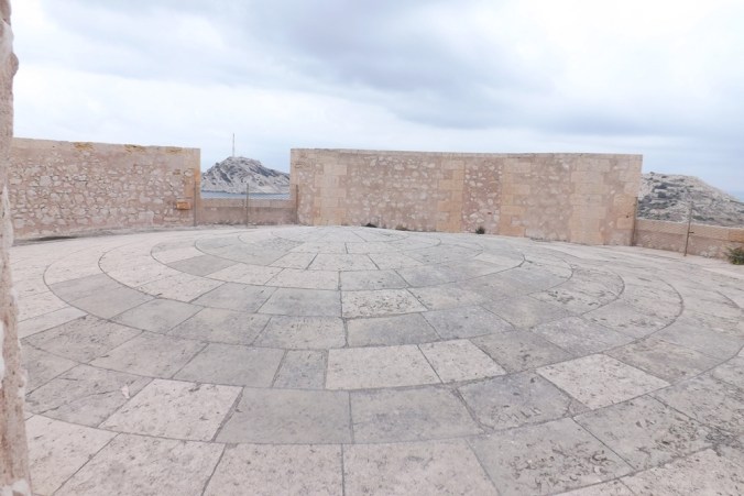 sommet-tour-chateau-dif-marseille