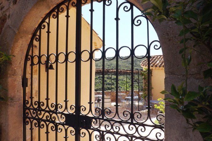 terrasse-auberge-du-presbytere-a-vailhan