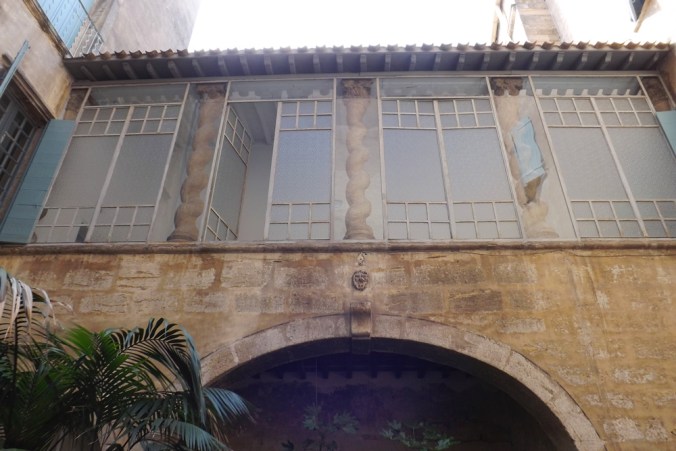 les-colonnes-de-lhotel-dalfonce