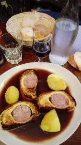 saucisson-brioche-bouchon-lyon